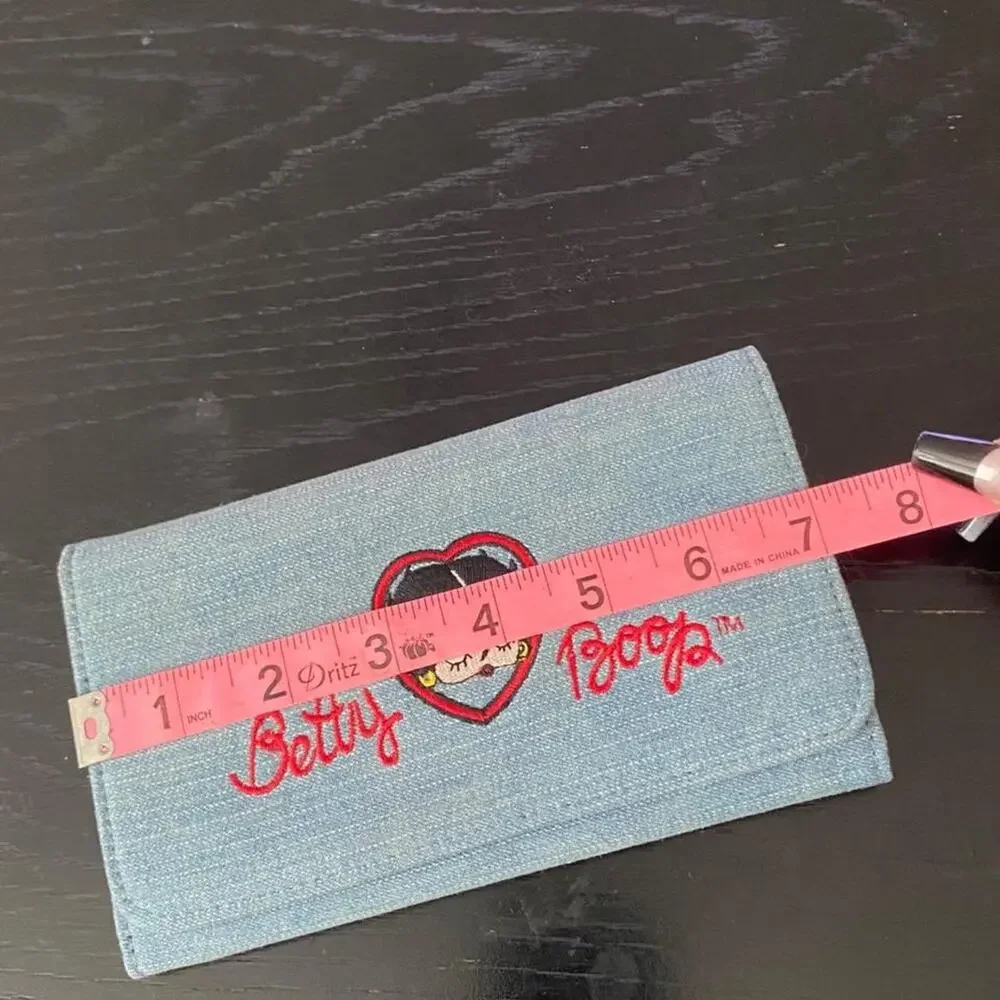 Vintage 2000s betty boop blue wallet
